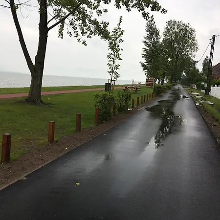 Kaposvari Tarsasudulo Apartament
